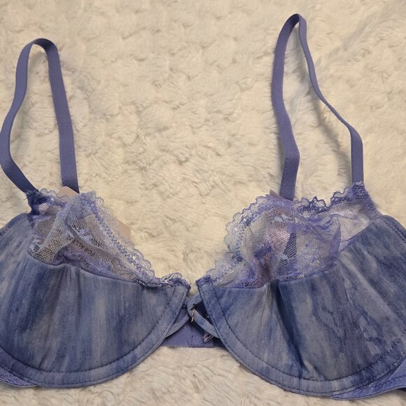BNWT Savage X Fenty Bra Printed Lace and Stretch Woven Plunge Half Cup Bra 32C - Picture 2 of 3